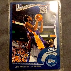 Kobe Bryant topps card from 2002